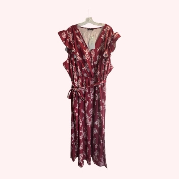BloomChic Dresses & Skirts - BloomChic Burgundy Floral Maxi Dress